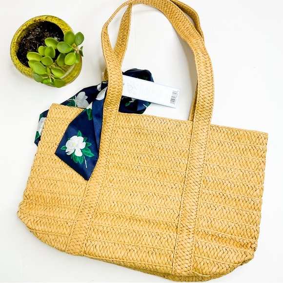 NWT Draper James Cute Rattan Handbag With Floral Scarf - Picture 4 of 7